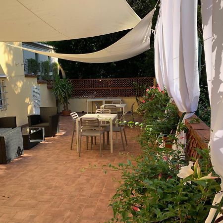 مبيت وإفطار لوكا La Terrazza Di Via Elisa المظهر الخارجي الصورة