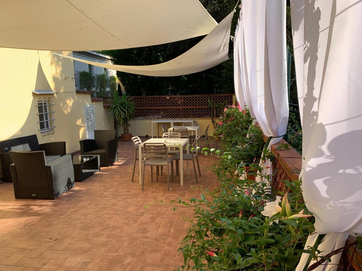 مبيت وإفطار لوكا La Terrazza Di Via Elisa المظهر الخارجي الصورة