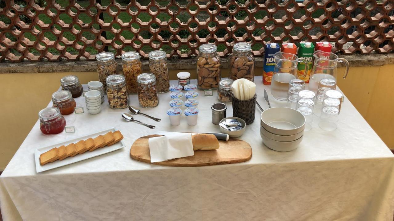 مبيت وإفطار لوكا La Terrazza Di Via Elisa المظهر الخارجي الصورة