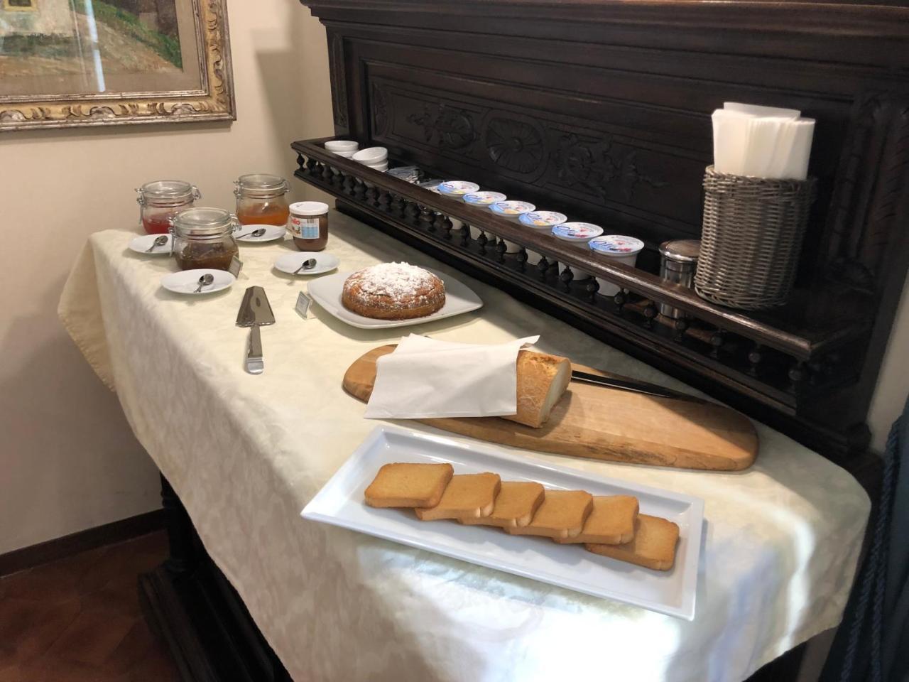 مبيت وإفطار لوكا La Terrazza Di Via Elisa المظهر الخارجي الصورة
