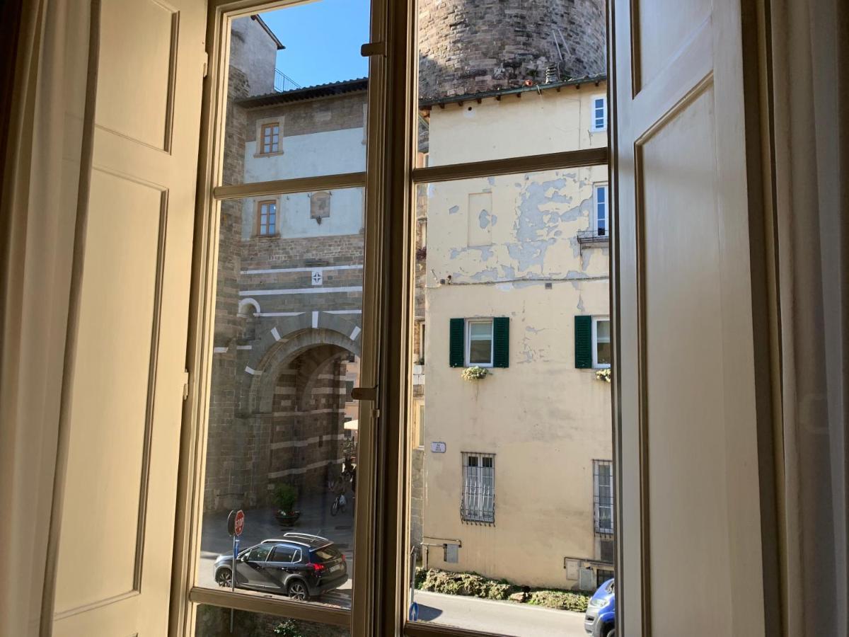 مبيت وإفطار لوكا La Terrazza Di Via Elisa المظهر الخارجي الصورة